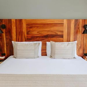 Suite con Cama Queen